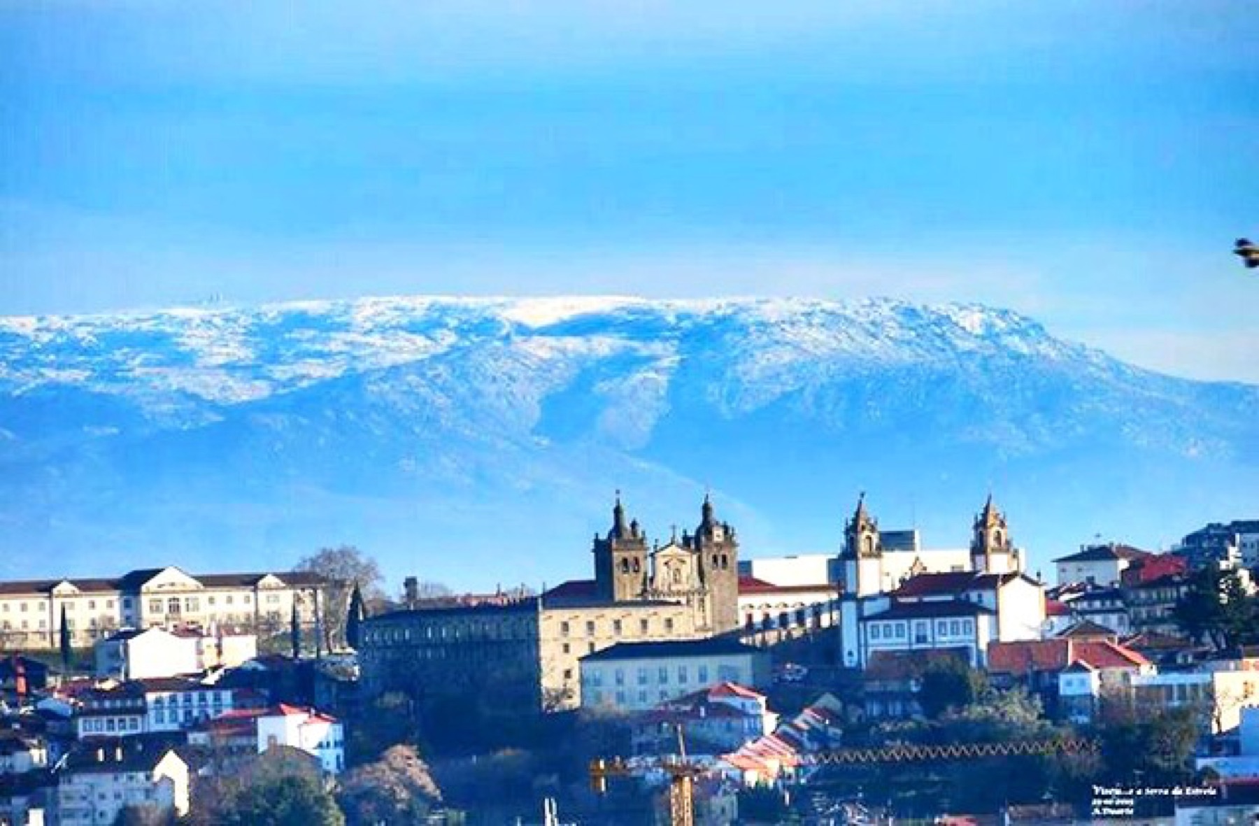 Viseu com a Serra da Estrela ao fundo